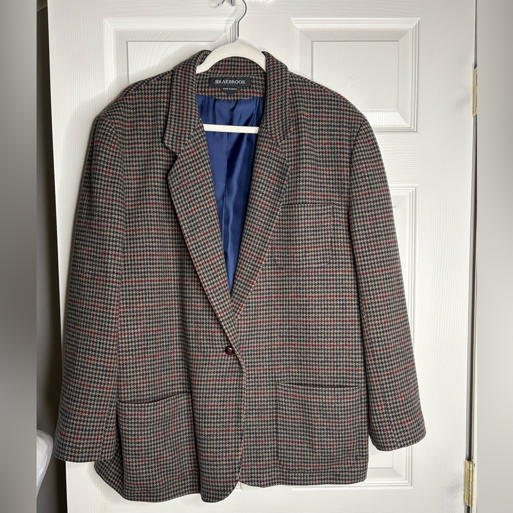 Classic Houndstooth Blazer in Black, Gray, and Red men’s 48R‎